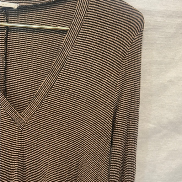 Lush Brown Long Sleeve V-Neck Sweater Dress - Picture 3 of 4